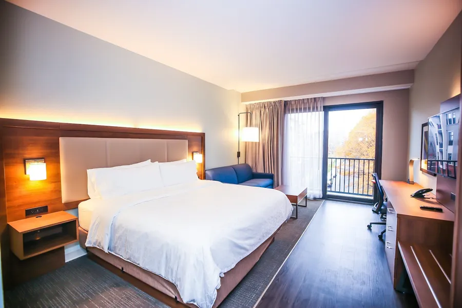 Holiday Inn Express & Suites Charlotte - South End by IHG hotel detail image 6