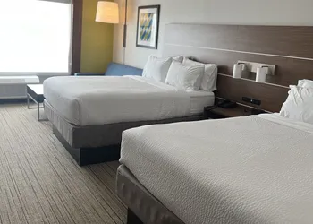 Holiday Inn Express & Suites Mobile - University Area by IHG hotel thumbnail 6