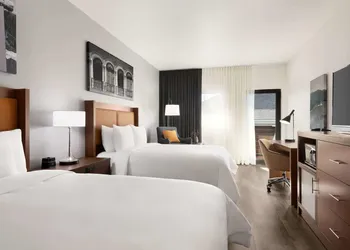 La Quinta Inn & Suites by Wyndham San Luis Obispo Downtown hotel thumbnail 7