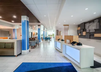 Holiday Inn Express & Suites Atlanta Airport NE - Hapeville by IHG hotel thumbnail 2
