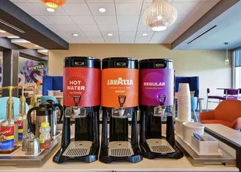Tru by Hilton Sumter hotel thumbnail 7