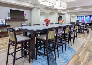 Hampton Inn Cranbury hotel thumbnail 2