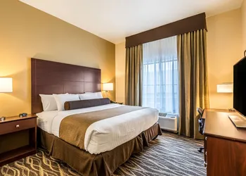 Cobblestone Hotel & Suites - Hartford hotel thumbnail 6