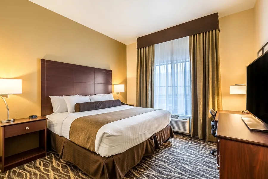 Cobblestone Hotel & Suites - Hartford hotel detail image 6