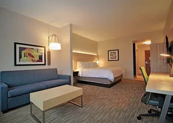 Holiday Inn Express & Suites Ocala by IHG hotel thumbnail 5