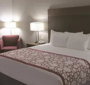 La Quinta Inn & Suites by Wyndham Tuscaloosa University hotel detail image 5