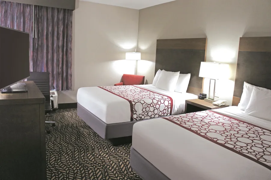 La Quinta Inn & Suites by Wyndham Tuscaloosa University hotel detail image 6