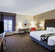 La Quinta Inn & Suites by Wyndham Tuscaloosa University hotel detail image 7