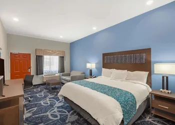 Baymont by Wyndham Houston Hobby Airport hotel thumbnail 6