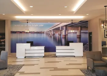 La Quinta Inn & Suites by Wyndham Rock Hill hotel thumbnail 5