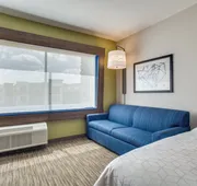 Holiday Inn Express & Suites Denton South by IHG hotel detail image 3