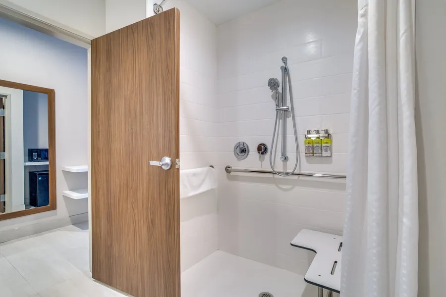 Holiday Inn Express & Suites Denton South by IHG hotel detail image 6