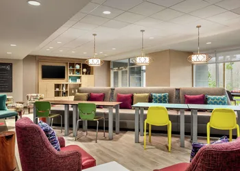 Home2 Suites by Hilton Statesboro hotel thumbnail 2