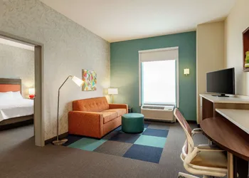 Home2 Suites by Hilton Statesboro hotel thumbnail 3