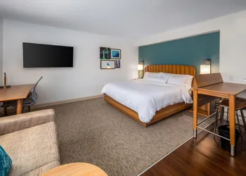 Element by Marriott Bentonville hotel thumbnail 7