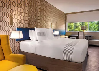 GLō Hotel Asheville-Blue Ridge Parkway hotel thumbnail 4