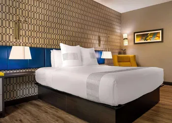 GLō Hotel Asheville-Blue Ridge Parkway hotel thumbnail 8