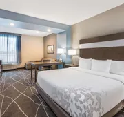 La Quinta Inn and Suites by Wyndham Houston Spring South hotel detail image 5