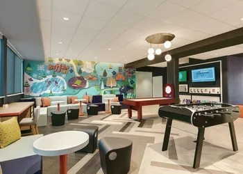 Tru by Hilton Williamsville Buffalo Airport hotel thumbnail 7