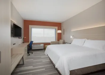 Holiday Inn Express & Suites Denver Ne - Brighton by IHG hotel thumbnail 6