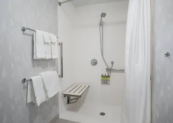 Holiday Inn Express & Suites Denver Ne - Brighton by IHG hotel thumbnail 7