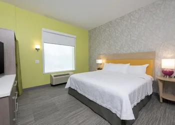Home2 Suites by Hilton Indianapolis Airport hotel thumbnail 6