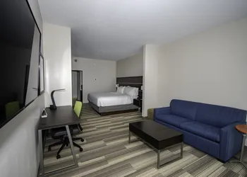 Holiday Inn Express & Suites Tonawanda - Buffalo Area by IHG hotel thumbnail 5