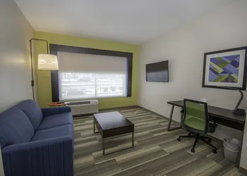Holiday Inn Express & Suites Tonawanda - Buffalo Area by IHG hotel thumbnail 8