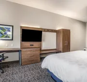 Holiday Inn Express & Suites Tulsa East - Catoosa by IHG hotel detail image 7