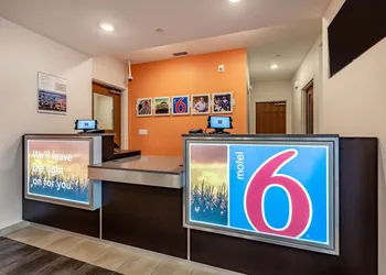 Motel 6 Mankato, MN hotel thumbnail 3