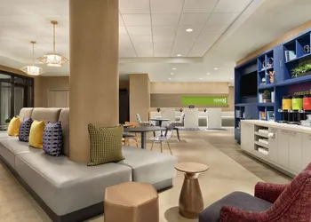 Home2 Suites by Hilton Chicago River North hotel thumbnail 2