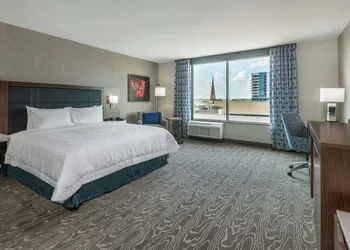 Hampton Inn & Suites Fort Wayne Downtown hotel thumbnail 4