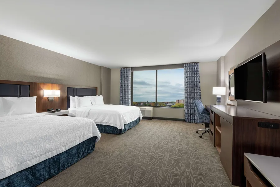 Hampton Inn & Suites Fort Wayne Downtown hotel detail image 6