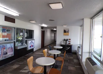 Regal 8 Inn & Suites hotel thumbnail 3