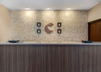 Comfort Suites Fort Lauderdale Airport & Cruise Port hotel thumbnail 2