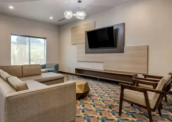 Comfort Suites Fort Lauderdale Airport & Cruise Port hotel thumbnail 5