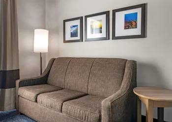 Comfort Suites Fort Lauderdale Airport & Cruise Port hotel thumbnail 8