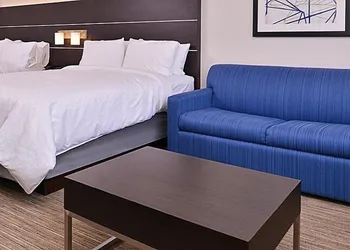Holiday Inn Express & Suites Brighton by IHG hotel thumbnail 5