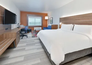 Holiday Inn Express & Suites Plano East - Richardson by IHG hotel thumbnail 3
