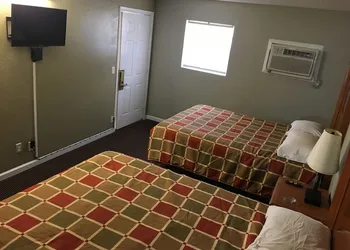 Red Carpet Motel hotel thumbnail 3