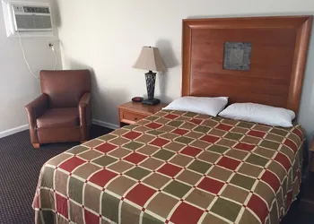 Red Carpet Motel hotel thumbnail 5
