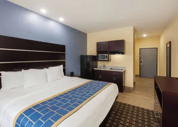 Days Inn by Wyndham Baton Rouge Airport hotel thumbnail 4