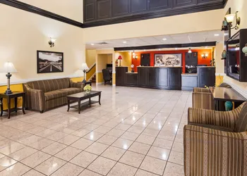 SureStay Plus Hotel by Best Western Alvin hotel thumbnail 3