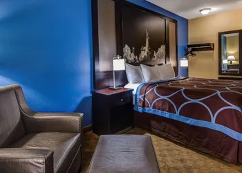 SureStay Plus Hotel by Best Western Alvin hotel thumbnail 6
