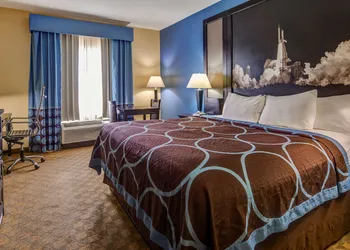 SureStay Plus Hotel by Best Western Alvin hotel thumbnail 8
