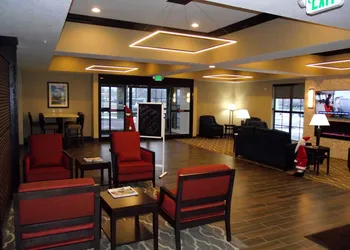 Comfort Inn & Suites Cedar Rapids CID Eastern Iowa Airport hotel thumbnail 7