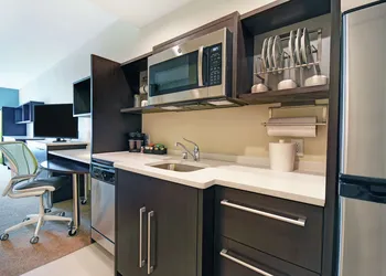 Home2 Suites by Hilton Beloit hotel thumbnail 6