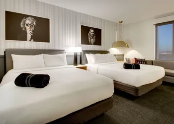 The Rose Chicago, Tapestry Collection by Hilton hotel thumbnail 6
