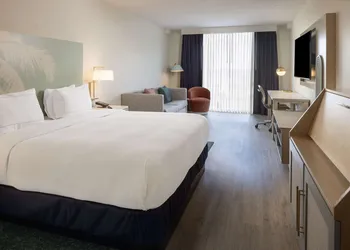 Hotel Dello Ft Lauderdale Airport, Tapestry Collection by Hilton hotel thumbnail 5