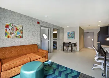 Home2 Suites by Hilton Carbondale hotel thumbnail 6